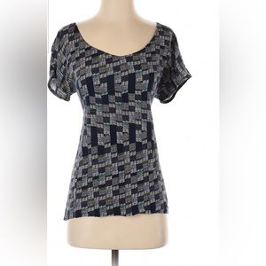 Ella Moss
Size S Short Sleeve Blouse